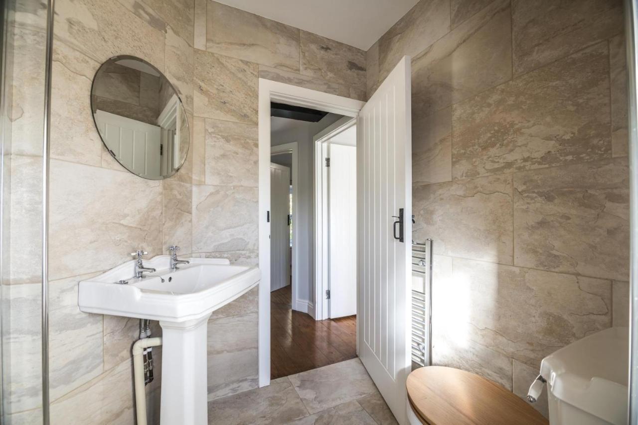Barn Conversion - Hot Tub - Penally - Tenby Экстерьер фото