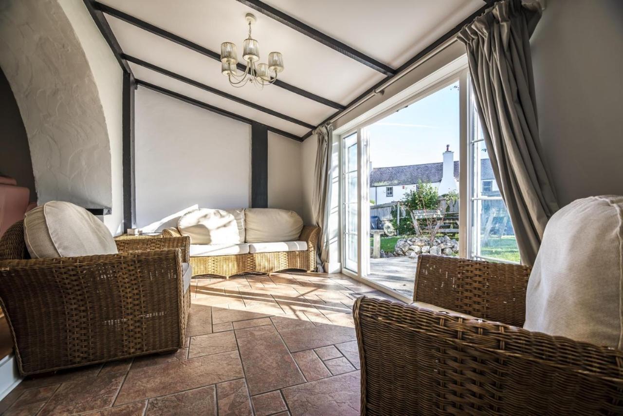 Barn Conversion - Hot Tub - Penally - Tenby Экстерьер фото